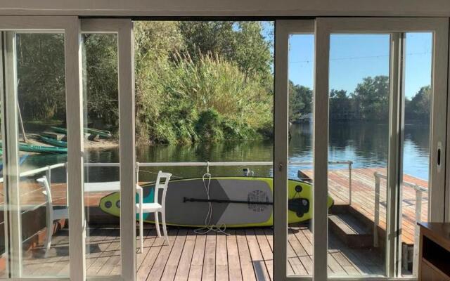 Floating House Embé Experience