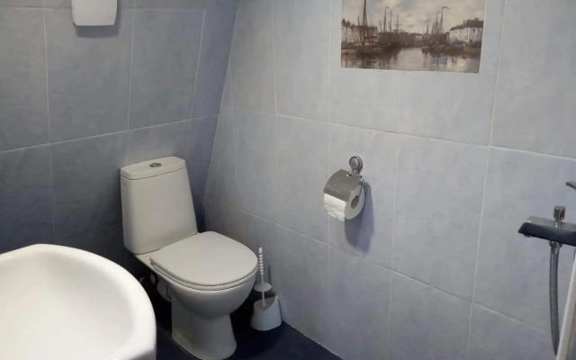 Nino's Veranda Apartment