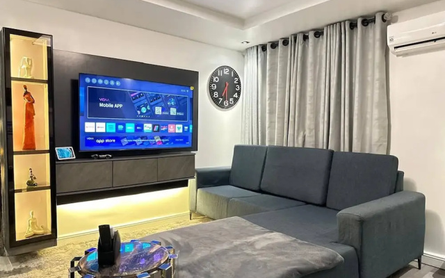 Luxurious Abuja Apartment With Private Entrance & Central AC