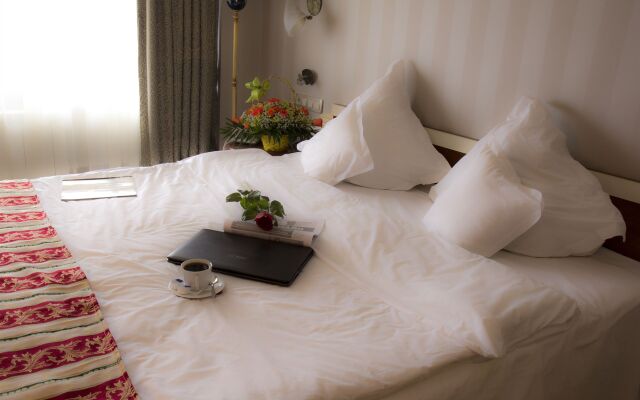 Prahova Plaza Hotel