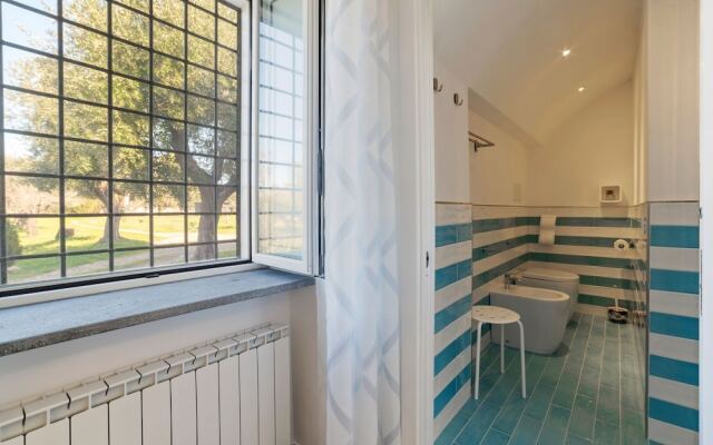 Cosy Holiday Home in Santa Maria di Castellabate With Garden