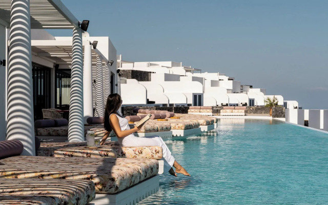 Cresanto Luxury Suites - Adults Only