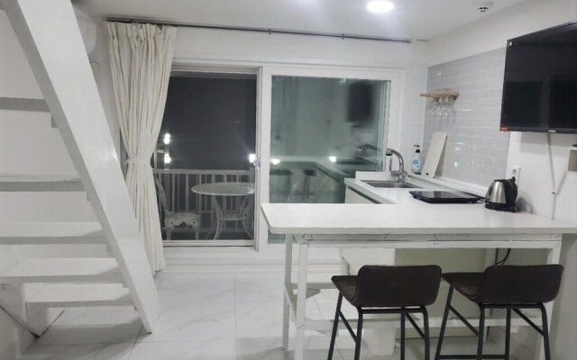 Namhae Baramundeok Pension