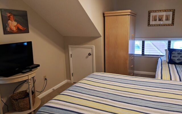 Palm Beach Club by Surfside VR