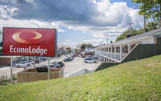 Econo Lodge Miramichi