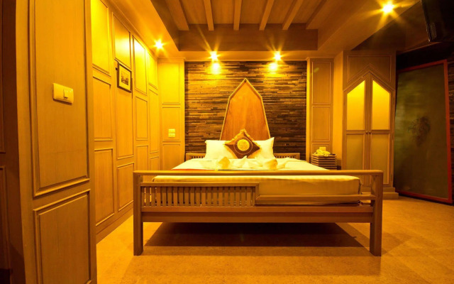 Khum Jao Luang Boutique