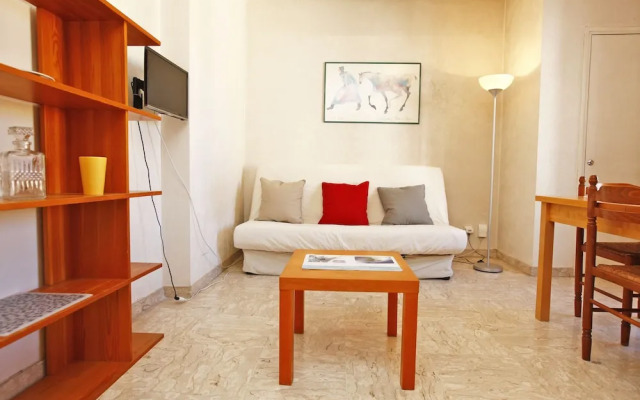 Grand Studio 30m² En Centre-Ville À Nice