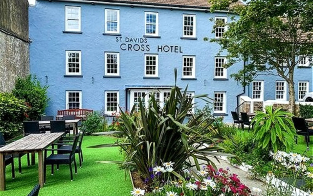 St David's Cross Hotel