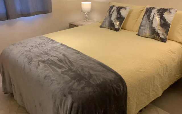 Sleeps 4/6 pet Friendly Parking nr Nec/warwick uni
