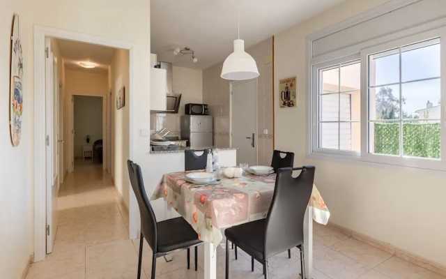 Splendid Holiday Home in St Pere Pescador With Swimming Pool - фото 3