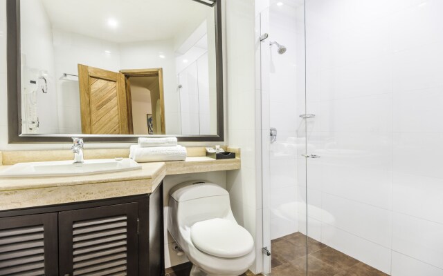 Travelers Suites Edificio Fontana Plaza