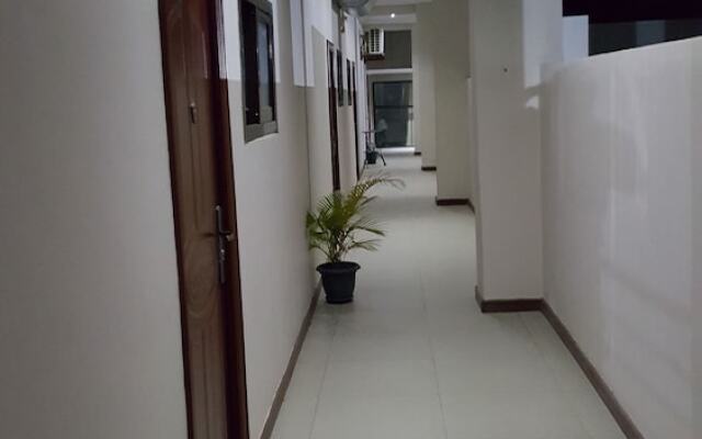 Cross Roads Lodge Kitwe