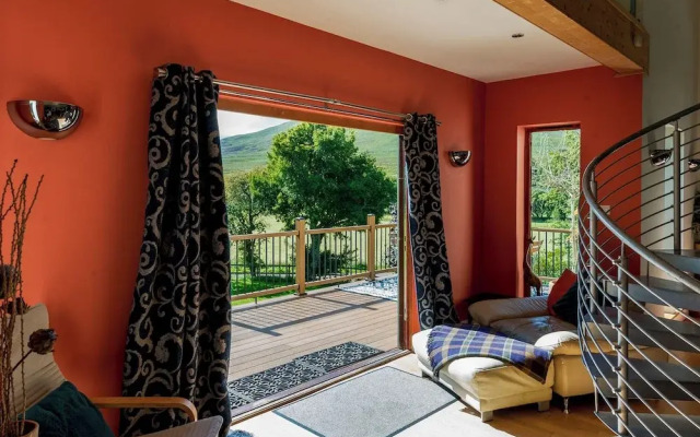 Gulabin Lodge and House