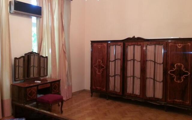 Aghmashenibili Nino Guest House