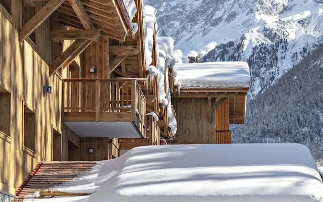 MGM Hôtels & Résidences – Résidence Chalets Éléna