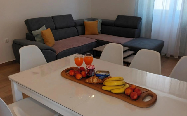 Apartmani Tolj