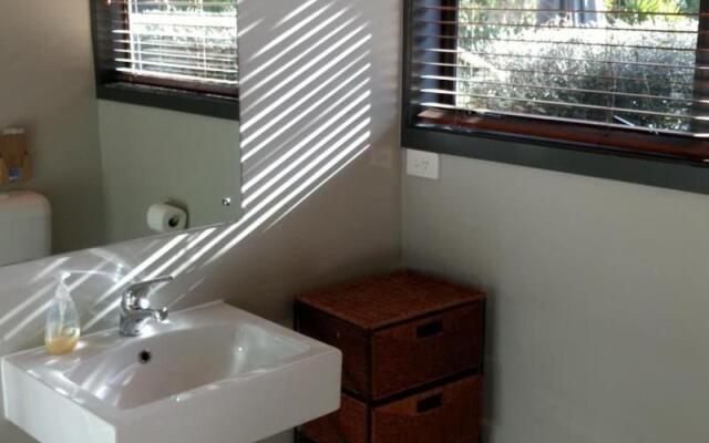 Piha Beachstay - Hostel