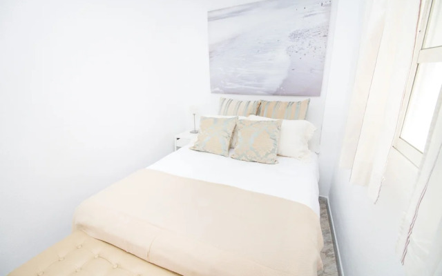 Spacious and Bright Apartment by La RecepciÃ³n