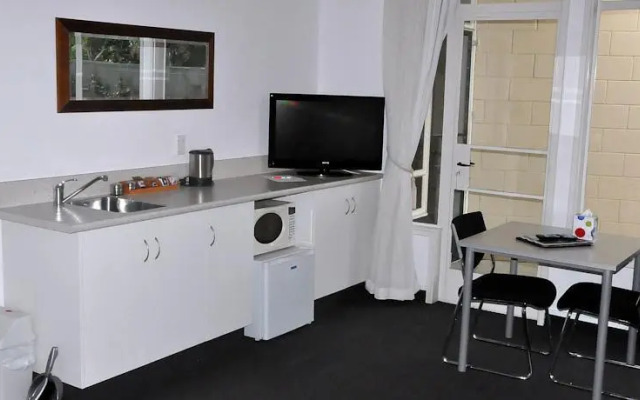 Dunthat Guesthouse & Motel