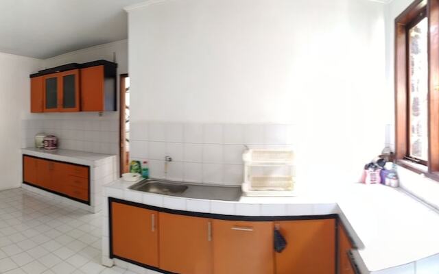 Villa Pinggir Danau Puncak for 30 pax