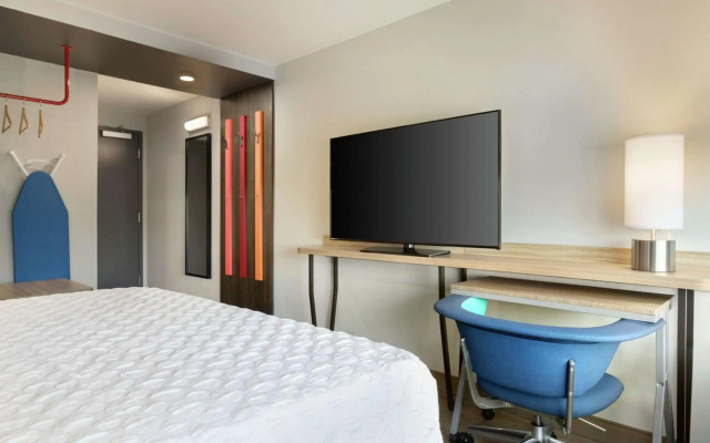 Tru by Hilton Harbison Columbia