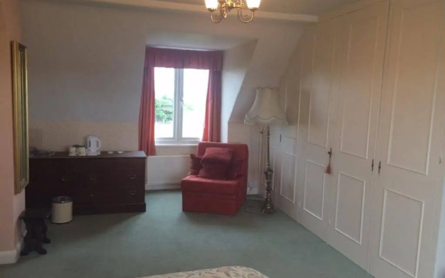 Hillcrest House Bed & Breakfast