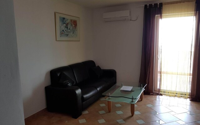2 Bedroom Apartment Marko With Terrace and sea View