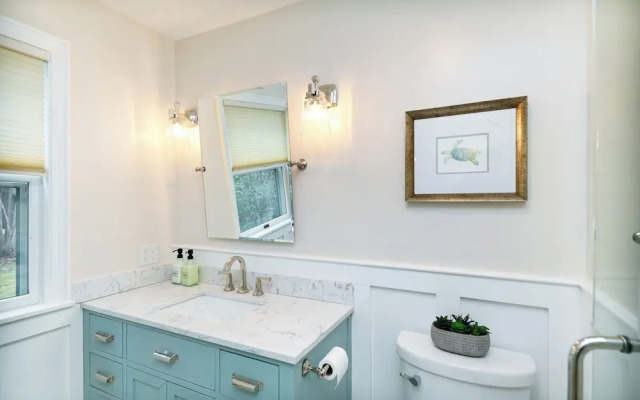 Harbor View Cozy Retreat for 2