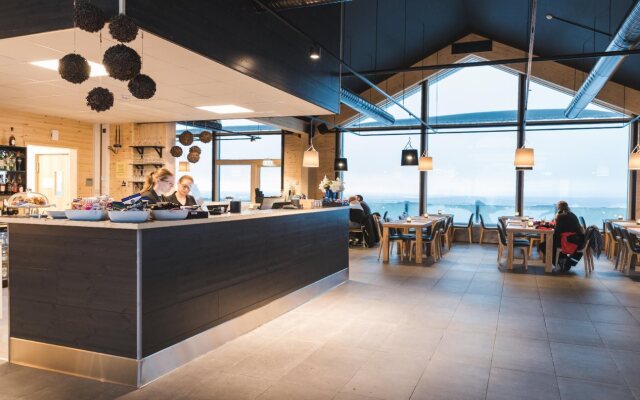 Star Arctic Hotel & Activities