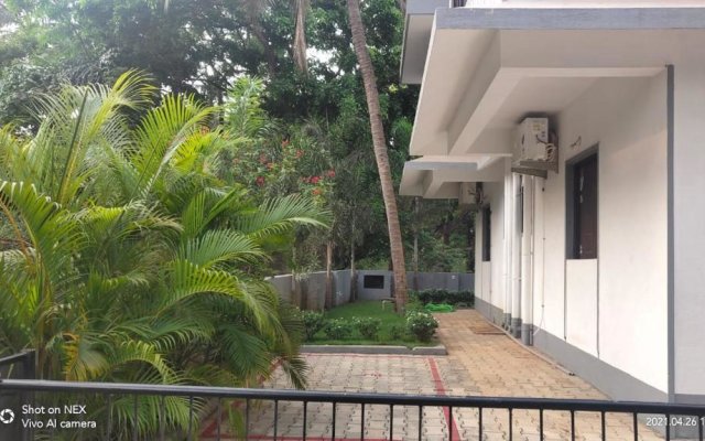 Casa Trinity - A/C fully furnished 2BHK & High speed WiFi to WFH