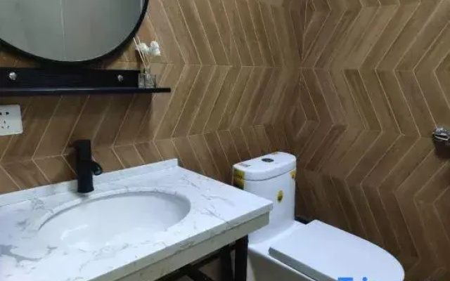 Zunyi Xingkong Theme Apartment