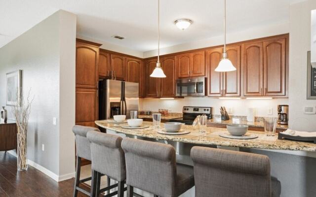 Vista Cay Dream 3 Bedroom Home by RedAwning