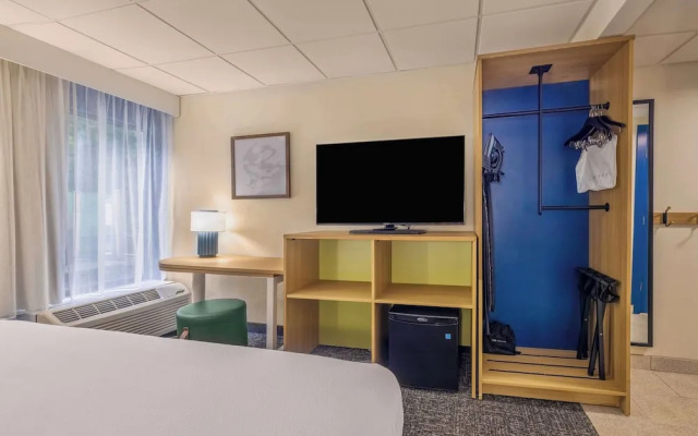 Spark by Hilton Clarks Summit