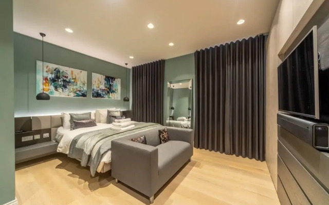 Stunning Deluxe 3BD House in Fitzrovia