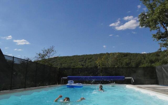 A l'Oree des Cazelles