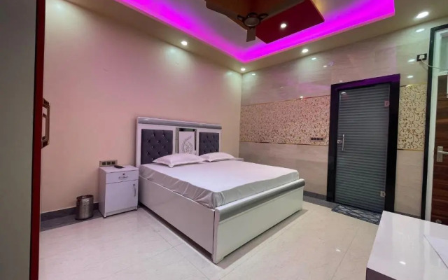 OYO 80695C Hotel Sangam