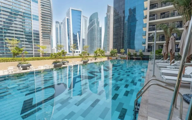 1BR Retreat in Business Bay