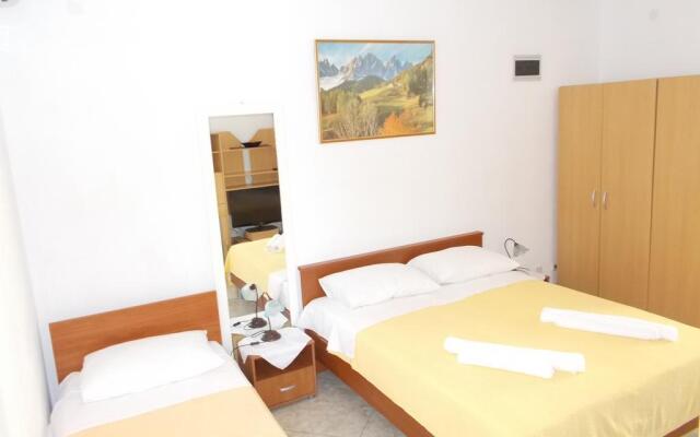 Guesthouse Ava