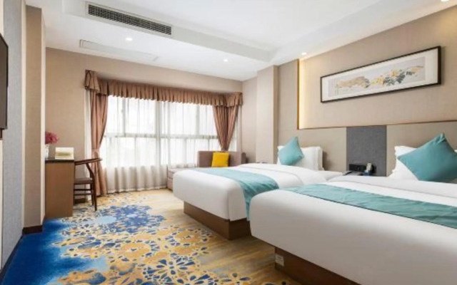 Blue Diamond Hotel (Guigang West Bus Station)