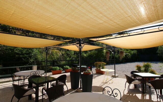 Apartment With Pool, Between sea and Mountains, Restaurant, Wifi