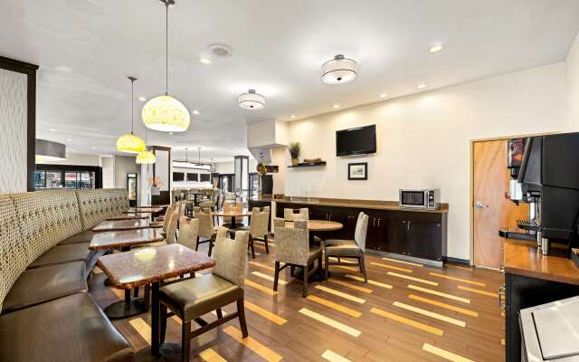 Sonesta Essential Indianapolis Airport