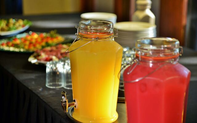 Black Rhino Game Lodge