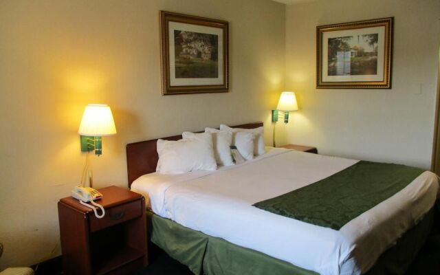 Motel 6 Alexandria, LA - South