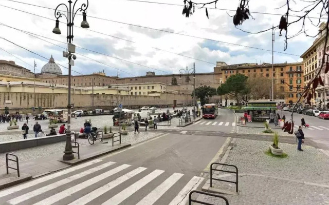 White Candia Guesthouse