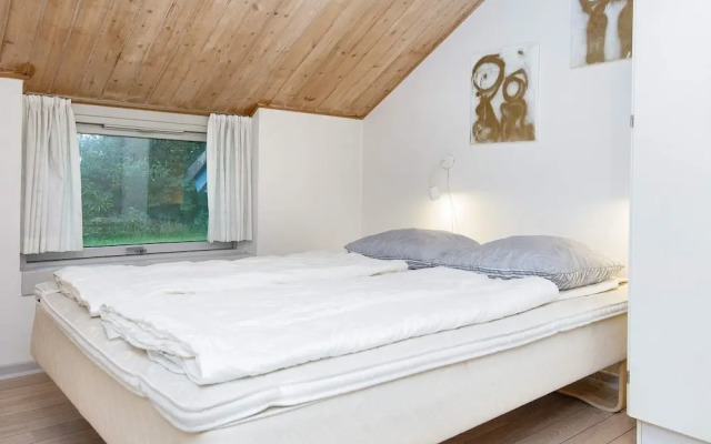 8 Person Holiday Home in Oksbol