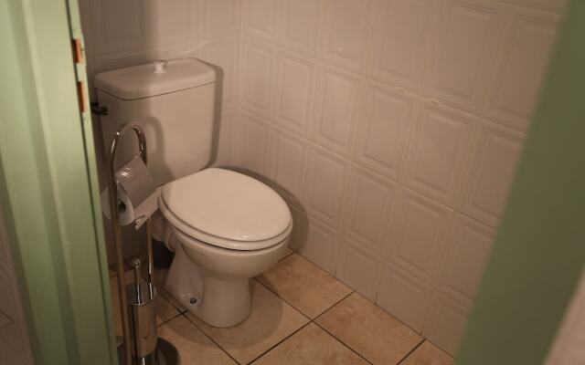 Les Pieds Dand L'Eau