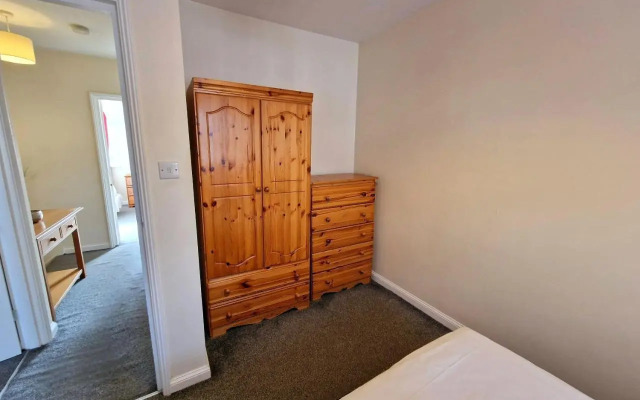Town or Country - Jessie Terrace House B