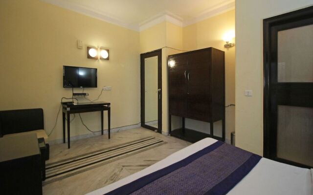 OYO 5106 HKS Residency