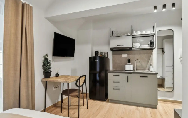 limehome Athens Solonos City Center