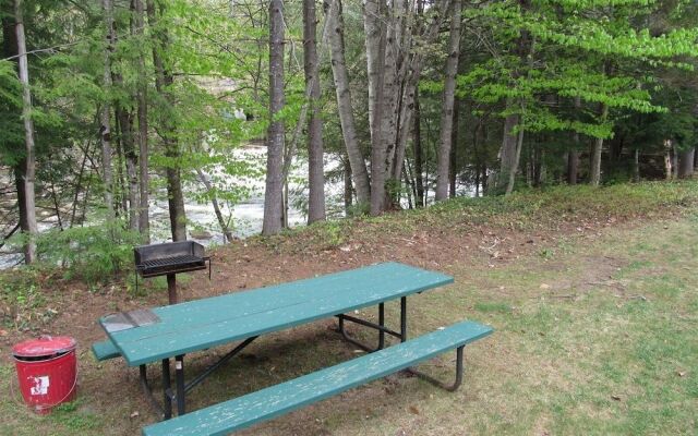 Deer Park Resort Vacation Rental Close to Many NH Attractions - Dp103w